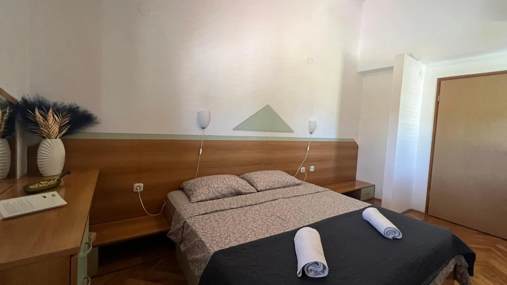 Linc Rooms & Apartments Banjole Gasthuis